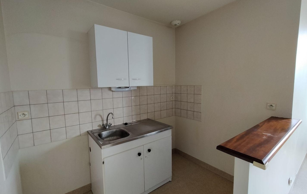 Immobilier des Deux Rives : Appartement | VILLAINES-LA-JUHEL (53700) | 70 m2 | 60 000 € 