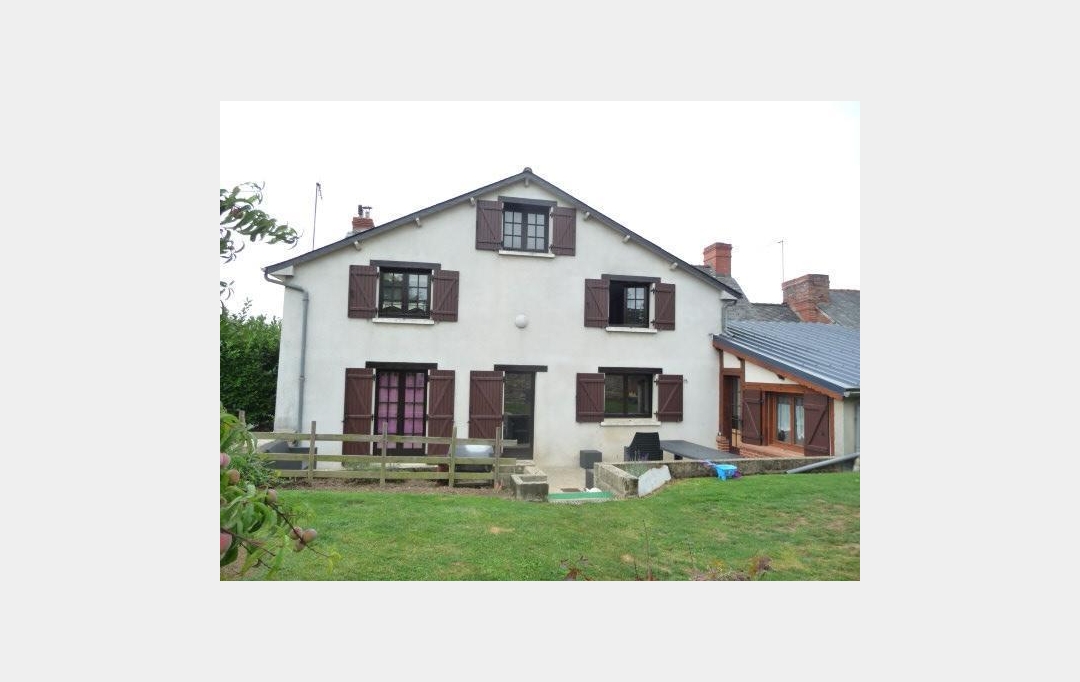 Immobilier des Deux Rives : Maison / Villa | VILLAINES-LA-JUHEL (53700) | 214 m2 | 183 000 € 