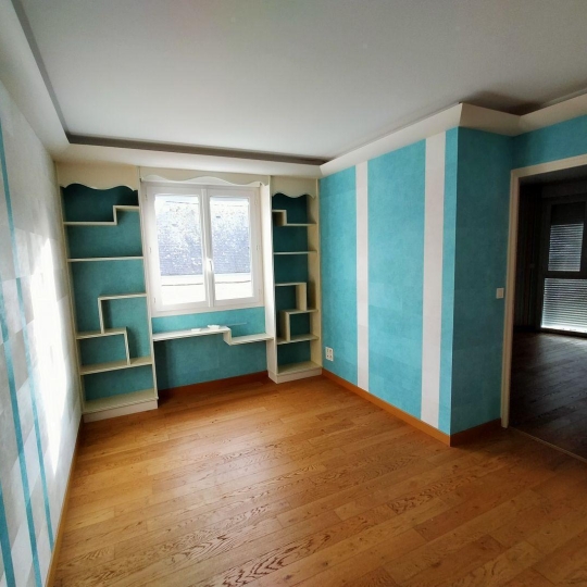  Immobilier des Deux Rives : Appartement | VILLAINES-LA-JUHEL (53700) | 235 m2 | 750 € 