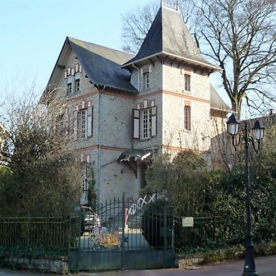 Immobilier des Deux Rives : Domaines / Propriétés | BAGNOLES-DE-L'ORNE (61140) | 305 m2 | 395 200 € 