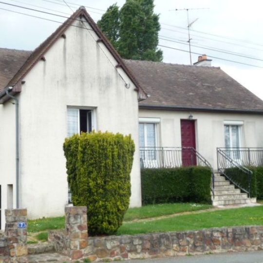 Immobilier des Deux Rives : Maison / Villa | VILLAINES-LA-JUHEL (53700) | 115.00m2 | 85 500 € 