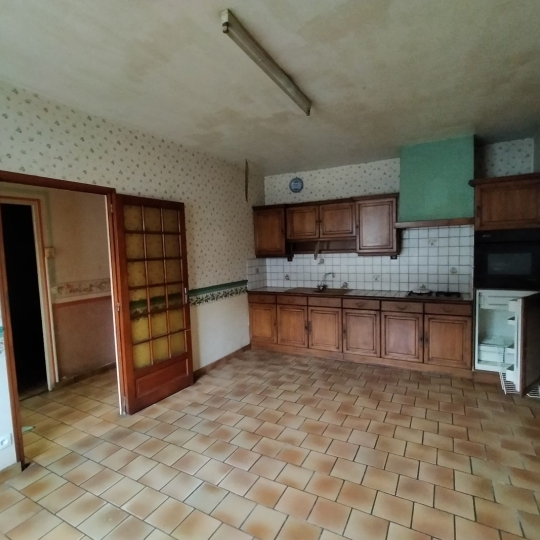  Immobilier des Deux Rives : Maison / Villa | VILLAINES-LA-JUHEL (53700) | 165 m2 | 96 000 € 