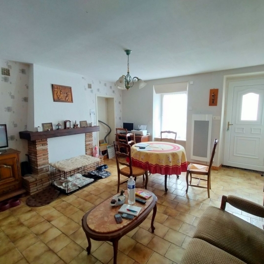 Immobilier des Deux Rives : House | VILLAINES-LA-JUHEL (53700) | 80 m2 | 63 000 € 