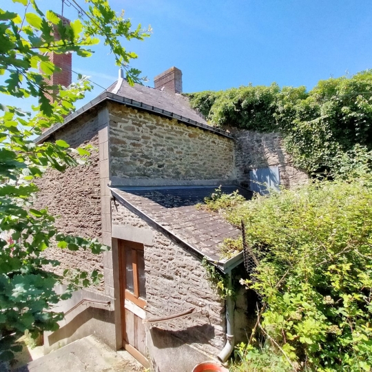  Immobilier des Deux Rives : Maison / Villa | LA CHAPELLE-AU-RIBOUL (53440) | 100 m2 | 29 000 € 