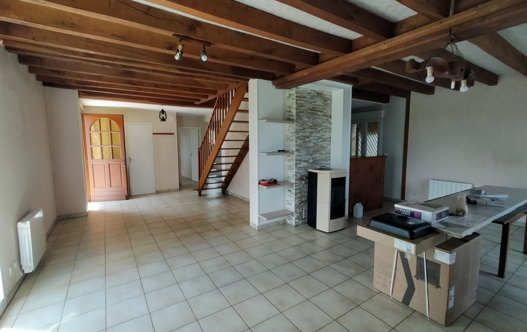 Immobilier des Deux Rives : Maison / Villa | PRE-EN-PAIL-SAINT-SAMSON (53140) | 103 m2 | 650 € 