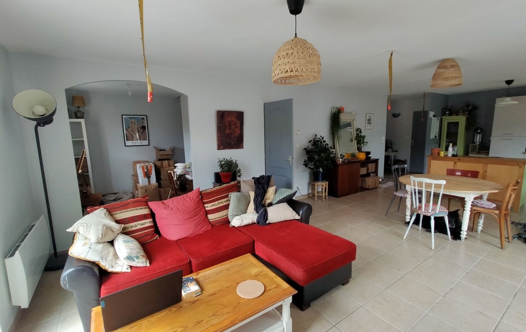 Immobilier des Deux Rives : Maison / Villa | SAINT-AUBIN-DU-DESERT (53700) | 96 m2 | 690 € 