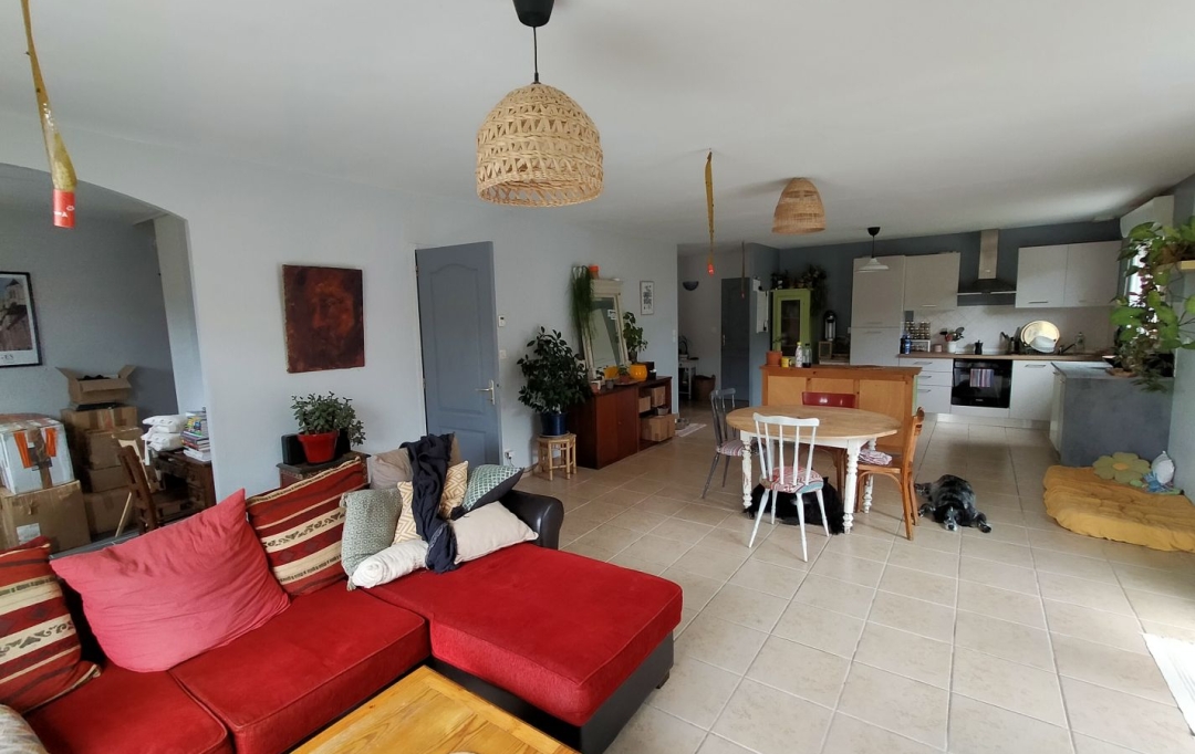 Immobilier des Deux Rives : Maison / Villa | SAINT-AUBIN-DU-DESERT (53700) | 96 m2 | 690 € 