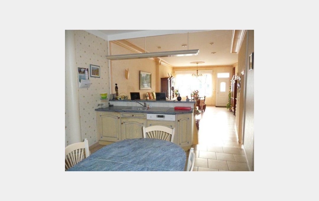 Immobilier des Deux Rives : Maison / Villa | VILLAINES-LA-JUHEL (53700) | 127 m2 | 101 000 € 