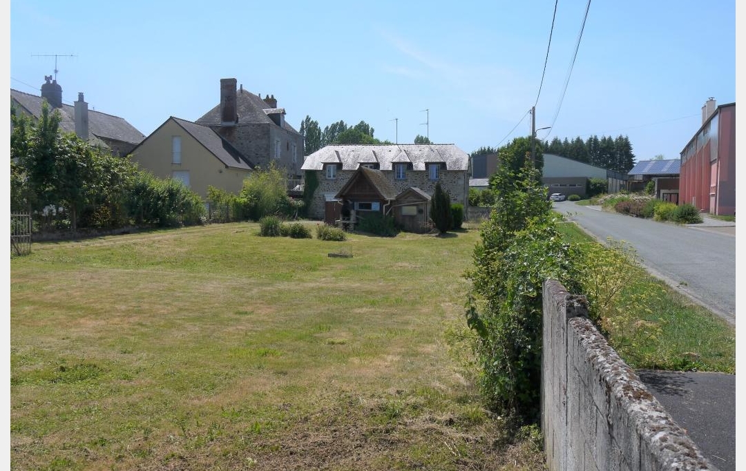 Immobilier des Deux Rives : Maison / Villa | VILLAINES-LA-JUHEL (53700) | 120 m2 | 75 000 € 