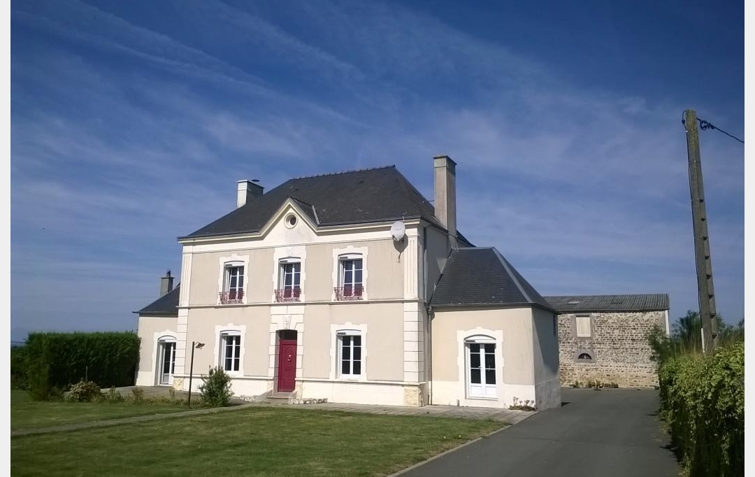 Immobilier des Deux Rives : Maison / Villa | SAINT-CYR-EN-PAIL (53140) | 145 m2 | 312 000 € 