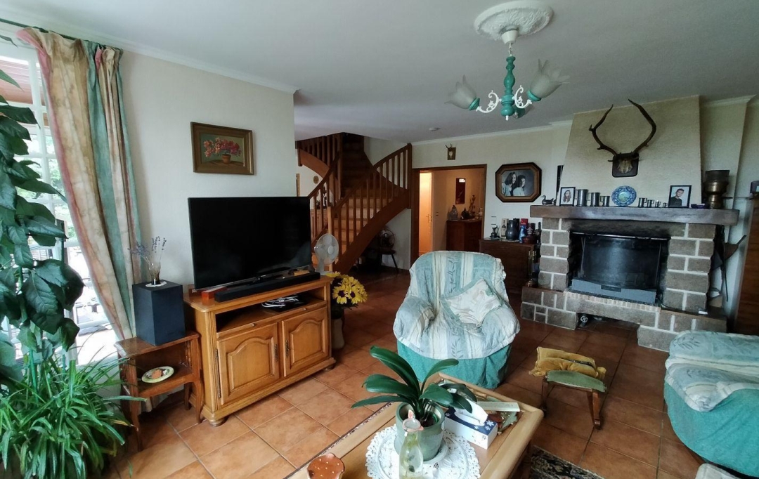 Immobilier des Deux Rives : Maison / Villa | LA FERTE-MACE (61600) | 170 m2 | 280 800 € 