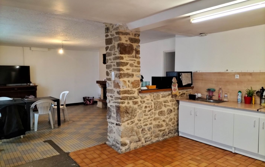 Immobilier des Deux Rives : Maison / Villa | GESVRES (53370) | 70 m2 | 64 000 € 