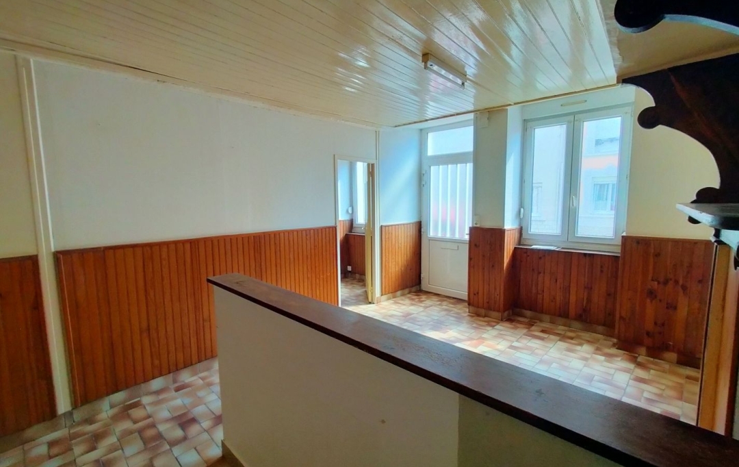Immobilier des Deux Rives : Maison / Villa | VILLAINES-LA-JUHEL (53700) | 126 m2 | 96 000 € 