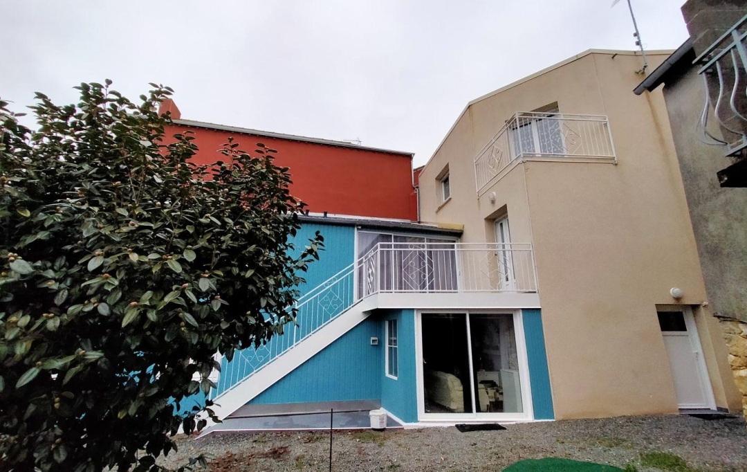 Immobilier des Deux Rives : House | VILLAINES-LA-JUHEL (53700) | 290 m2 | 198 000 € 