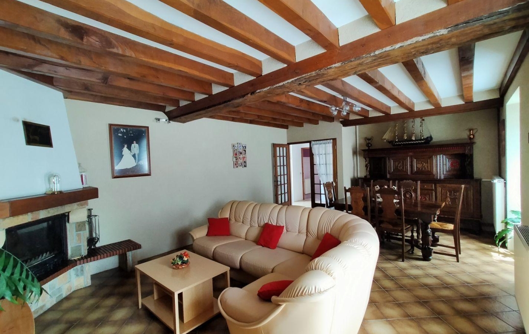 Immobilier des Deux Rives : Maison / Villa | VILLAINES-LA-JUHEL (53700) | 145 m2 | 239 200 € 