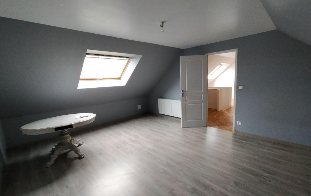 Immobilier des Deux Rives : Maison / Villa | CRENNES-SUR-FRAUBEE (53700) | 130 m2 | 167 500 € 