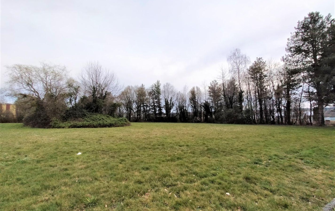 Immobilier des Deux Rives : Terrain | VILLAINES-LA-JUHEL (53700) | 0 m2 | 65 000 € 