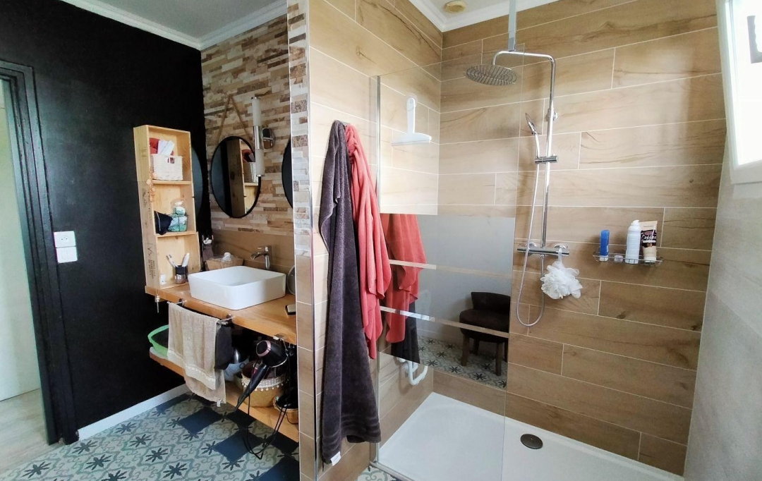 Immobilier des Deux Rives : Maison / Villa | VILLAINES-LA-JUHEL (53700) | 92 m2 | 132 000 € 