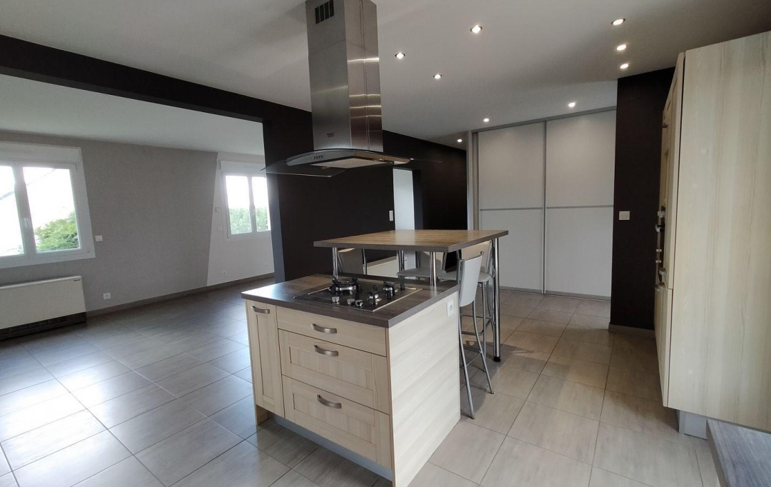 Immobilier des Deux Rives : Maison / Villa | LOUPFOUGERES (53700) | 120 m2 | 137 000 € 
