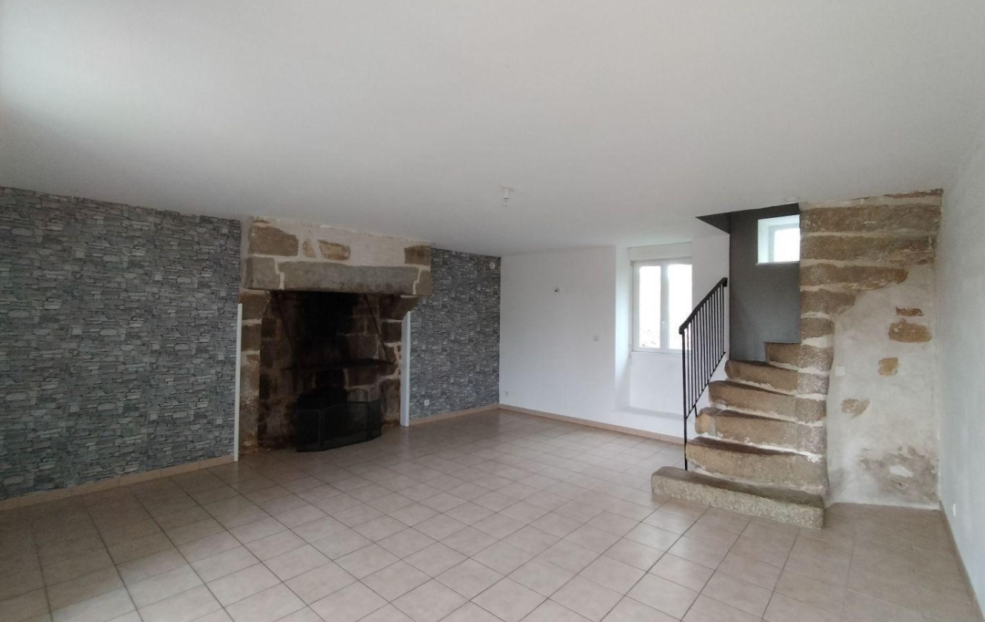 Immobilier des Deux Rives : Maison / Villa | CARROUGES (61320) | 110 m2 | 178 000 € 