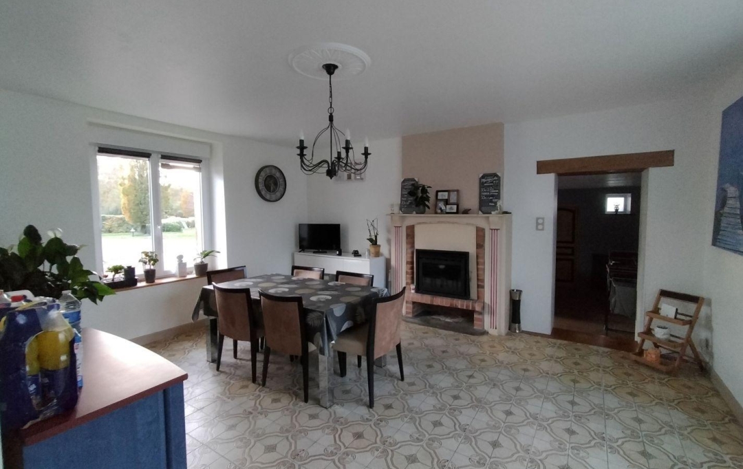 Immobilier des Deux Rives : Domaines / Propriétés | SAINT-FRAIMBAULT-DE-PRIERES (53300) | 184 m2 | 296 400 € 