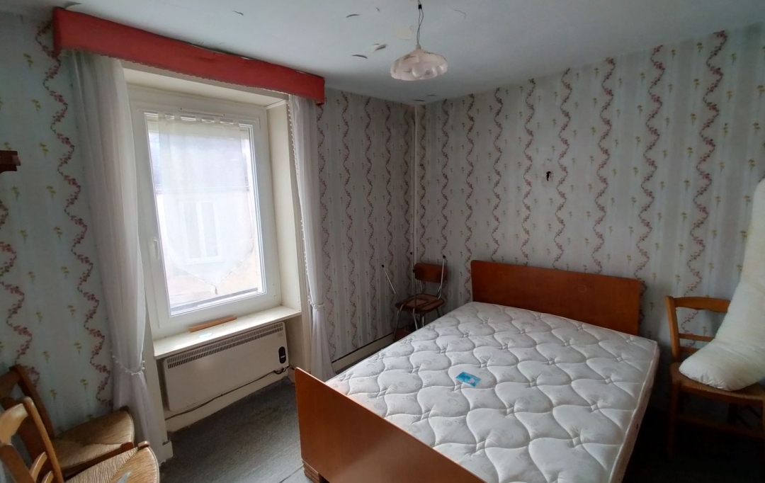 Immobilier des Deux Rives : Maison / Villa | VILLAINES-LA-JUHEL (53700) | 56 m2 | 23 000 € 