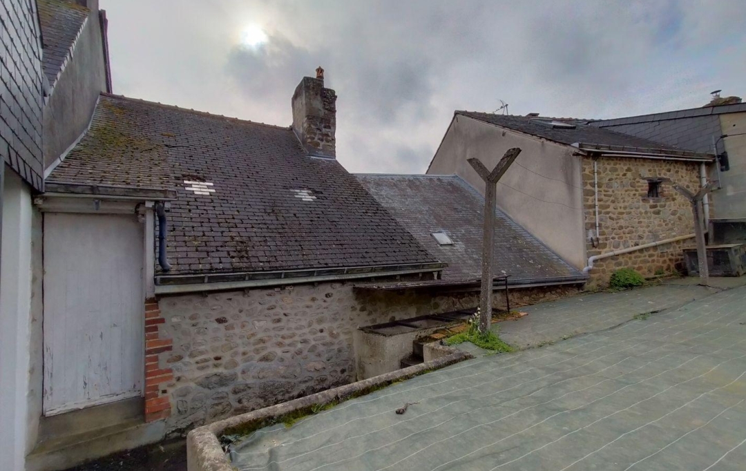 Immobilier des Deux Rives : Maison / Villa | VILLAINES-LA-JUHEL (53700) | 56 m2 | 23 000 € 