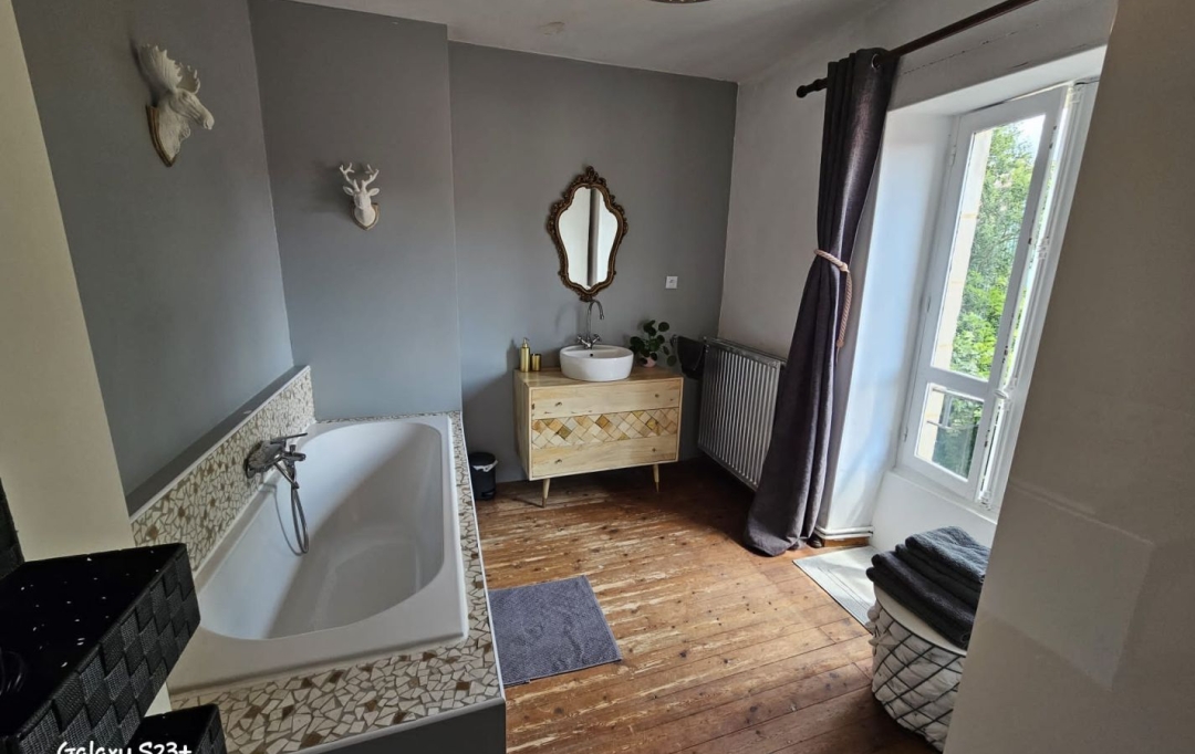 Immobilier des Deux Rives : Maison / Villa | BLEVES (72600) | 270 m2 | 359 000 € 