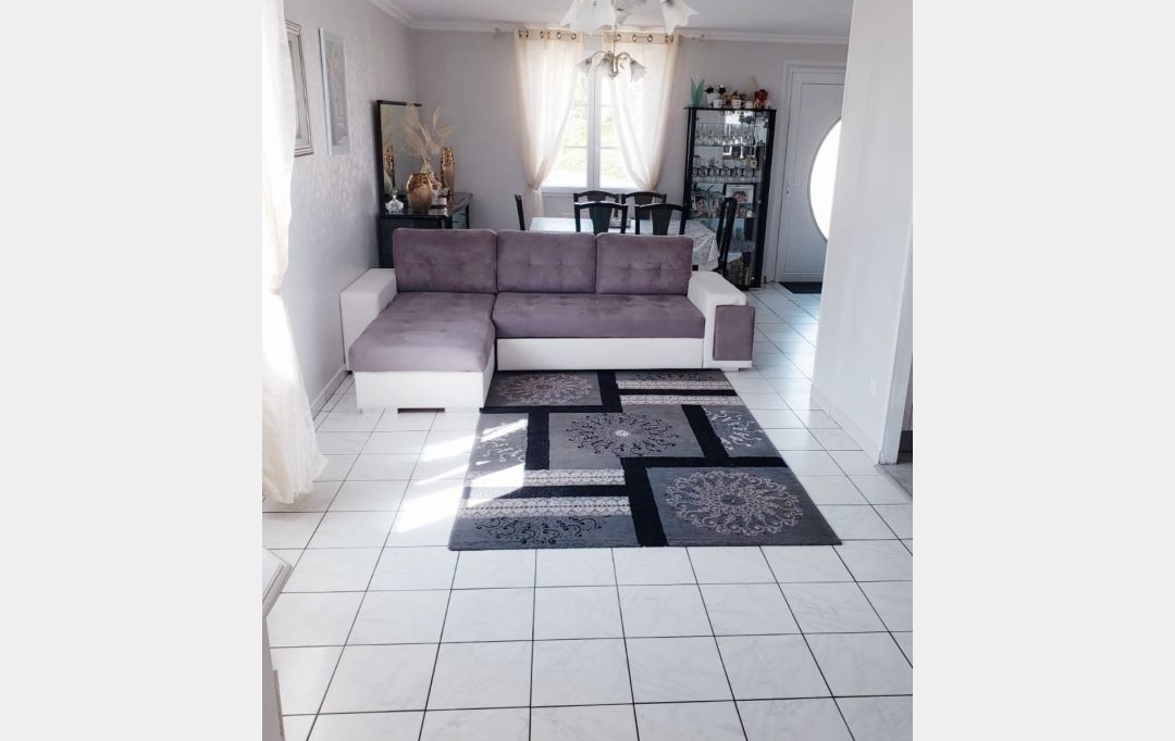 Immobilier des Deux Rives : Maison / Villa | VILLAINES-LA-JUHEL (53700) | 110 m2 | 178 000 € 