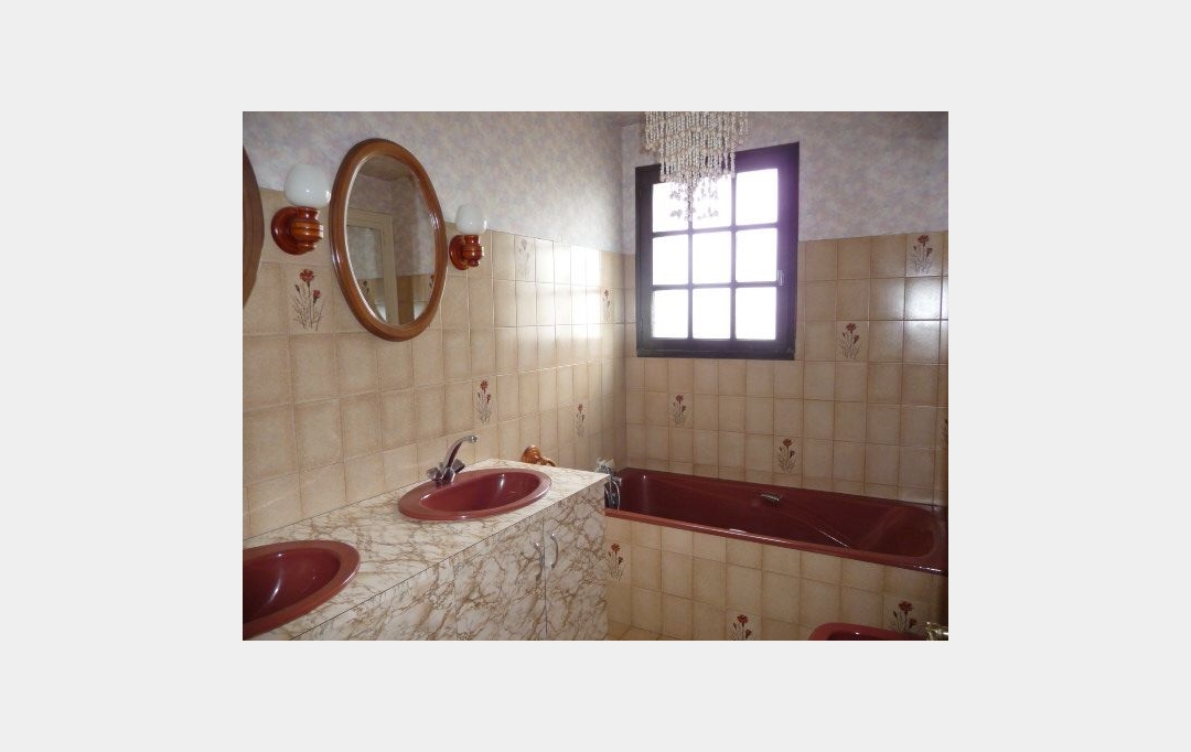 Immobilier des Deux Rives : Maison / Villa | VILLAINES-LA-JUHEL (53700) | 115 m2 | 85 500 € 