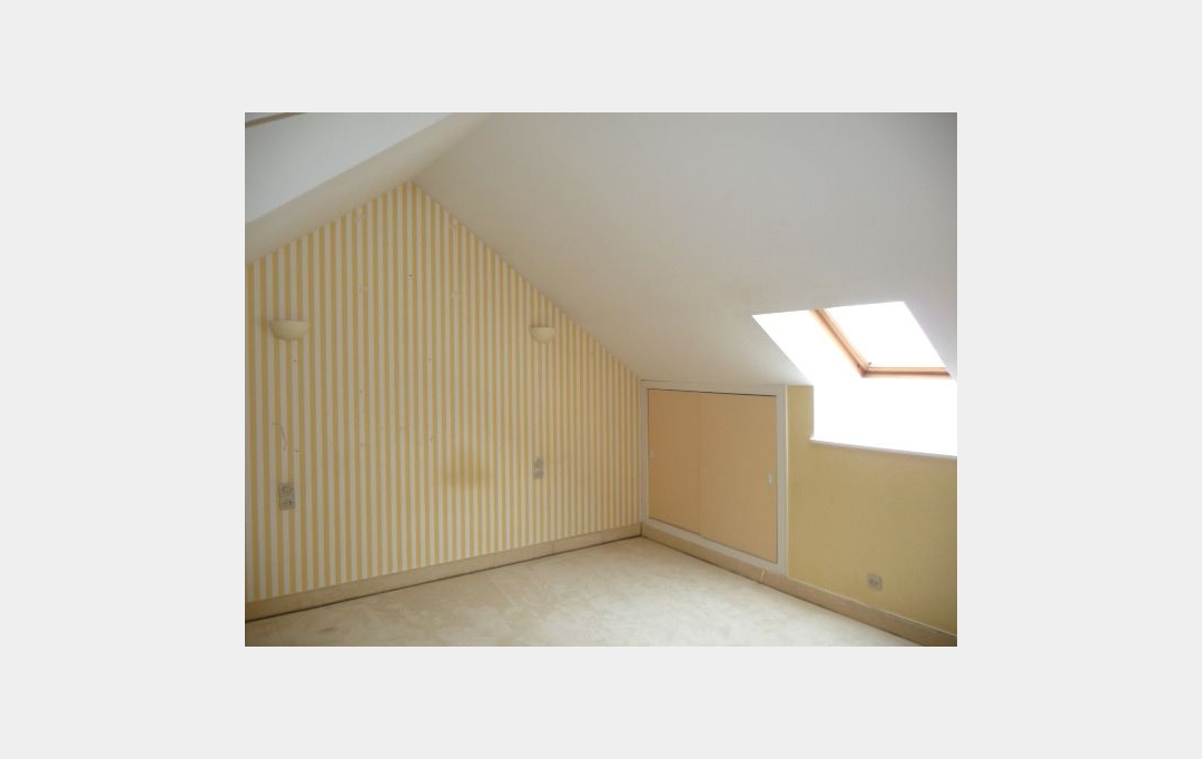 Immobilier des Deux Rives : Maison / Villa | VILLAINES-LA-JUHEL (53700) | 115 m2 | 85 500 € 
