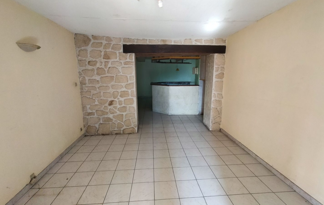 Immobilier des Deux Rives : Maison / Villa | LA CHAPELLE-AU-RIBOUL (53440) | 103 m2 | 32 500 € 