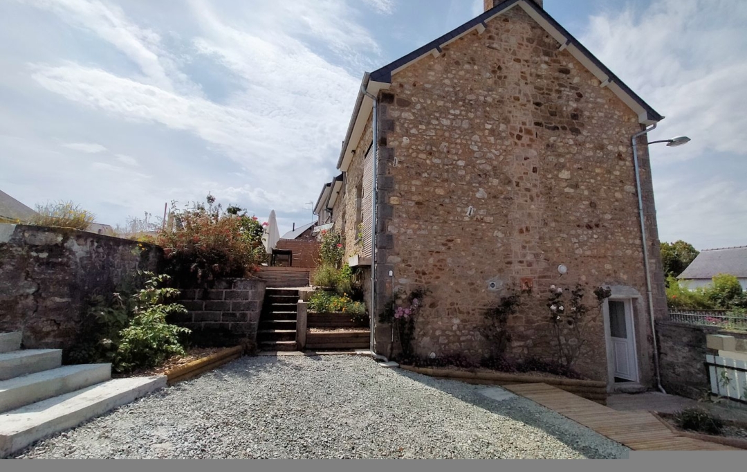 Immobilier des Deux Rives : Maison / Villa | VILLAINES-LA-JUHEL (53700) | 135 m2 | 183 000 € 