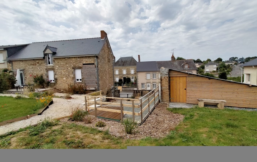 Immobilier des Deux Rives : Maison / Villa | VILLAINES-LA-JUHEL (53700) | 135 m2 | 183 000 € 