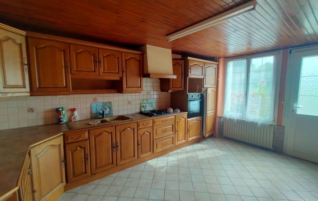 Immobilier des Deux Rives : Maison / Villa | SAINT-GERMAIN-DE-COULAMER (53700) | 97 m2 | 49 200 € 
