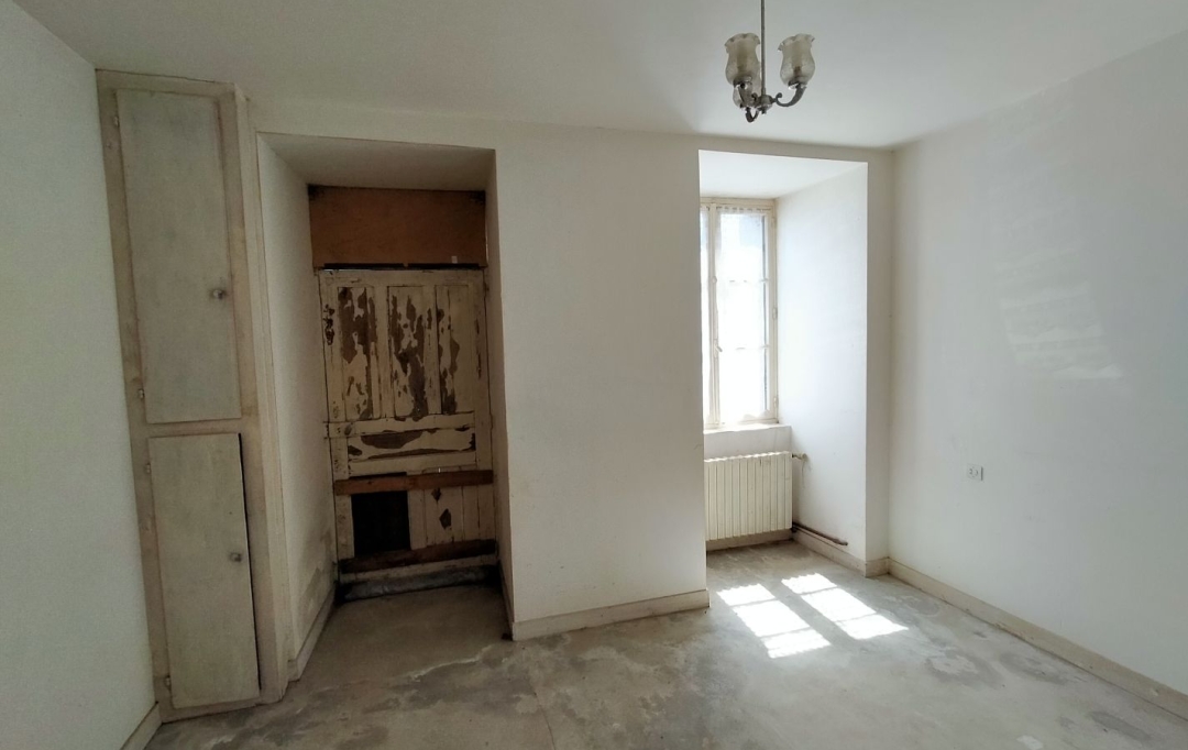 Immobilier des Deux Rives : House | VILLAINES-LA-JUHEL (53700) | 80 m2 | 162 500 € 