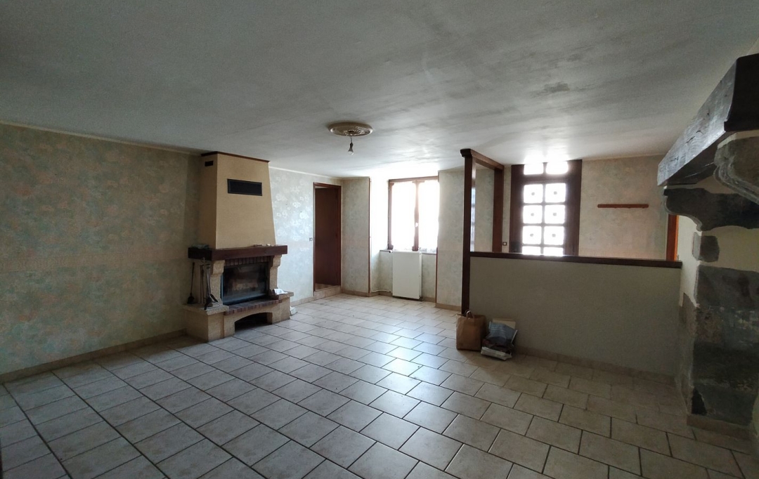Immobilier des Deux Rives : Maison / Villa | SAINT-GERMAIN-DE-COULAMER (53700) | 148 m2 | 60 000 € 