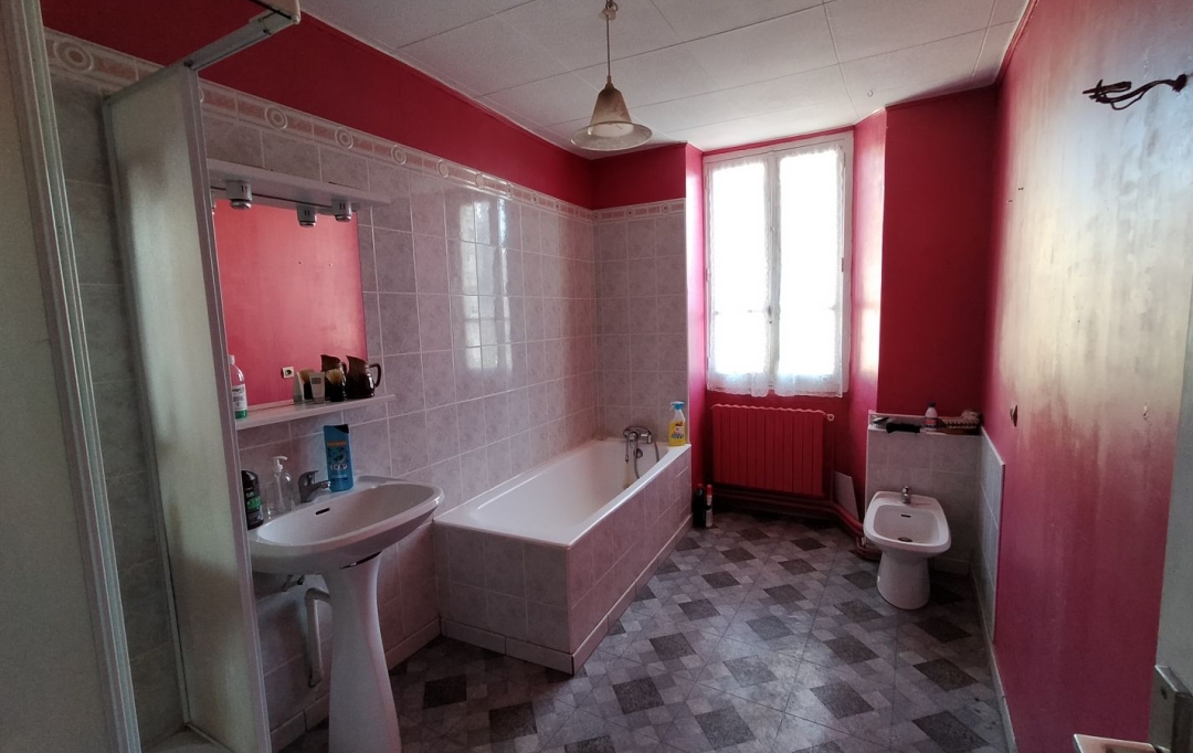 Immobilier des Deux Rives : Maison / Villa | SAINT-GERMAIN-DE-COULAMER (53700) | 148 m2 | 60 000 € 