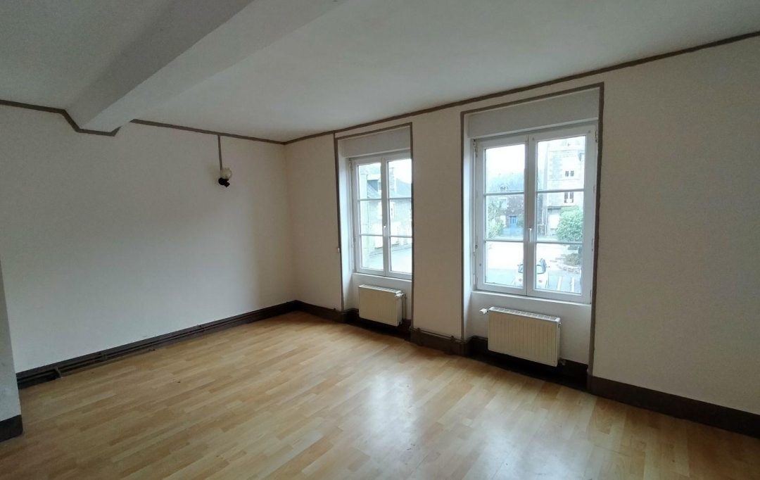 Immobilier des Deux Rives : Maison / Villa | LIGNIERES-ORGERES (53140) | 62 m2 | 33 000 € 