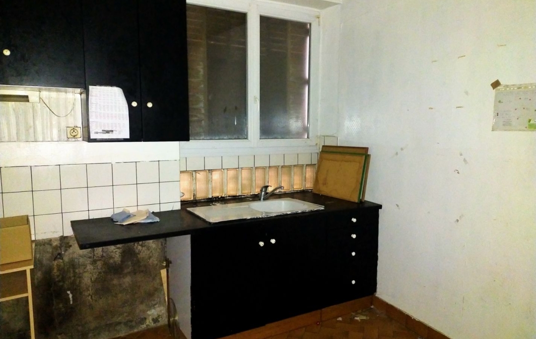 Immobilier des Deux Rives : Maison / Villa | VILLAINES-LA-JUHEL (53700) | 106 m2 | 75 000 € 