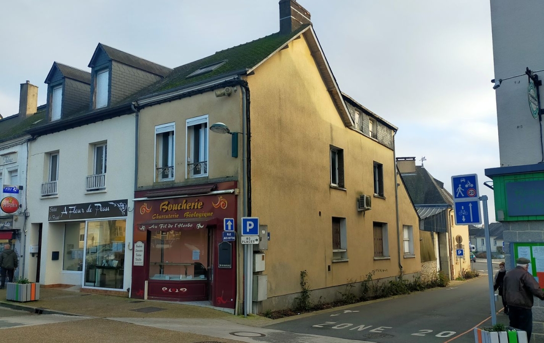 Immobilier des Deux Rives : Maison / Villa | VILLAINES-LA-JUHEL (53700) | 106 m2 | 75 000 € 