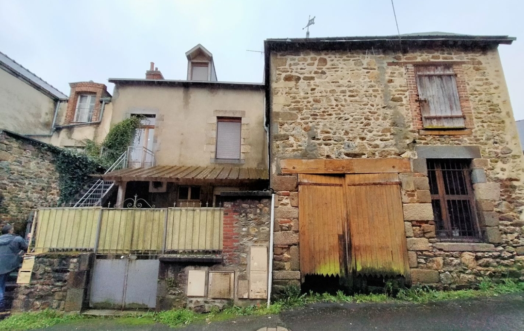 Immobilier des Deux Rives : Maison / Villa | VILLAINES-LA-JUHEL (53700) | 180 m2 | 90 500 € 