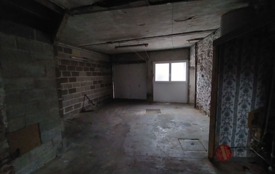 Immobilier des Deux Rives : Maison / Villa | VILLAINES-LA-JUHEL (53700) | 165 m2 | 96 000 € 