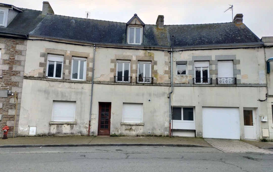 Immobilier des Deux Rives : Maison / Villa | VILLAINES-LA-JUHEL (53700) | 165 m2 | 96 000 € 
