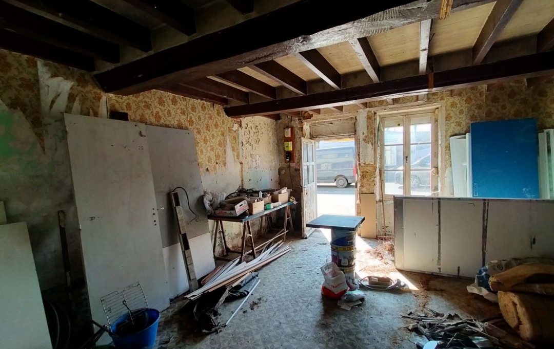 Immobilier des Deux Rives : Maison / Villa | VILLAINES-LA-JUHEL (53700) | 40 m2 | 13 000 € 