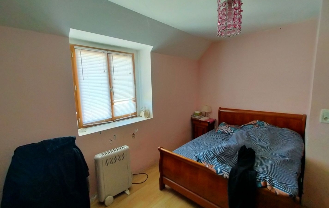 Immobilier des Deux Rives : Maison / Villa | SAINT-MARS-DU-DESERT (53700) | 172 m2 | 99 000 € 