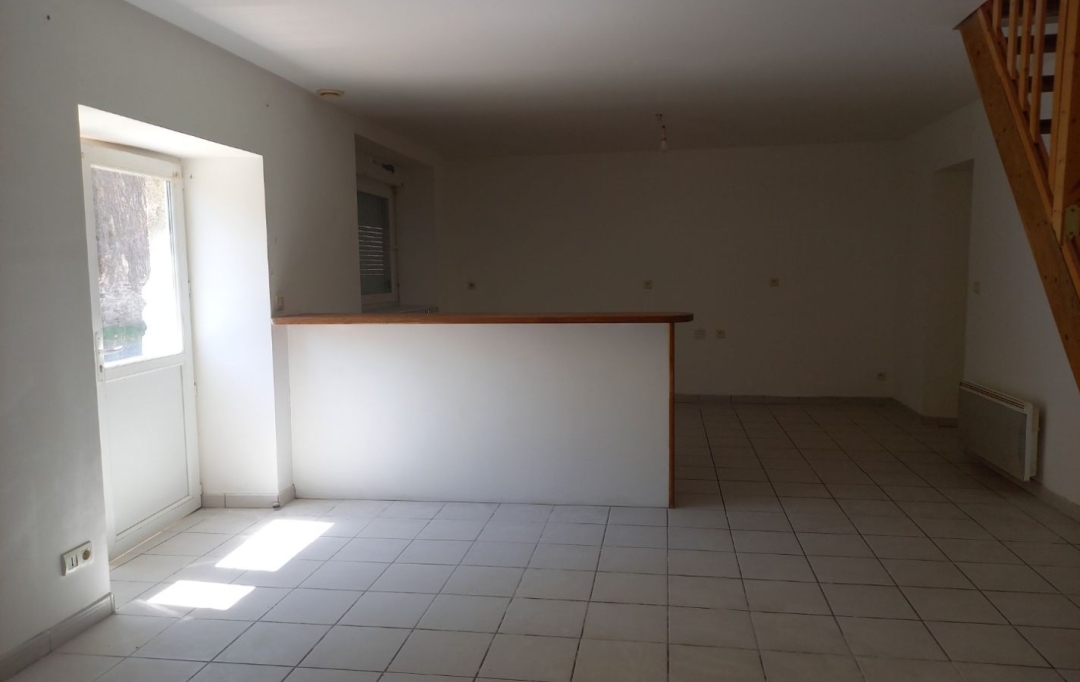 Immobilier des Deux Rives : Maison / Villa | SOUGE-LE-GANELON (72130) | 80 m2 | 70 000 € 