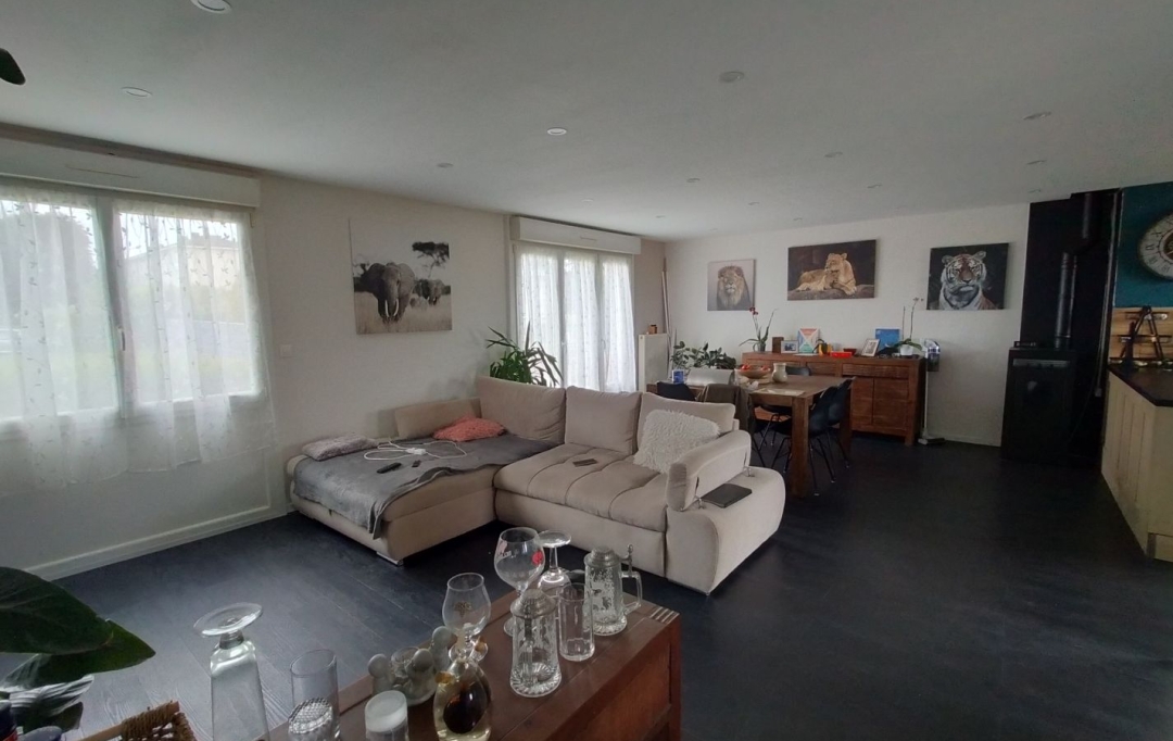 Immobilier des Deux Rives : Maison / Villa | VILLAINES-LA-JUHEL (53700) | 94 m2 | 130 000 € 