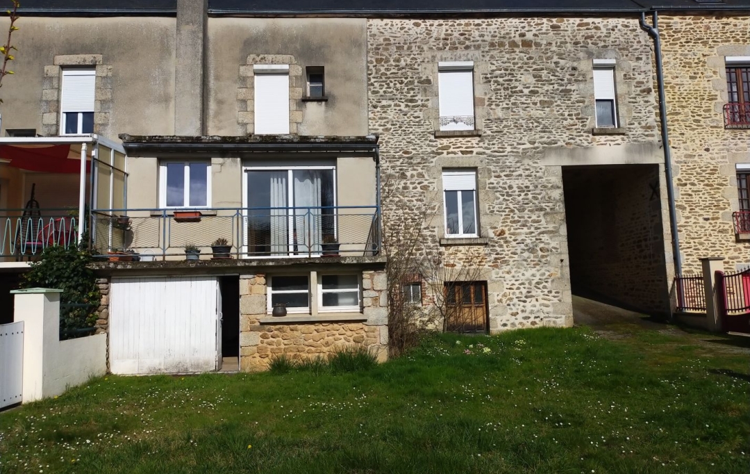 Immobilier des Deux Rives : Maison / Villa | VILLAINES-LA-JUHEL (53700) | 165 m2 | 90 500 € 