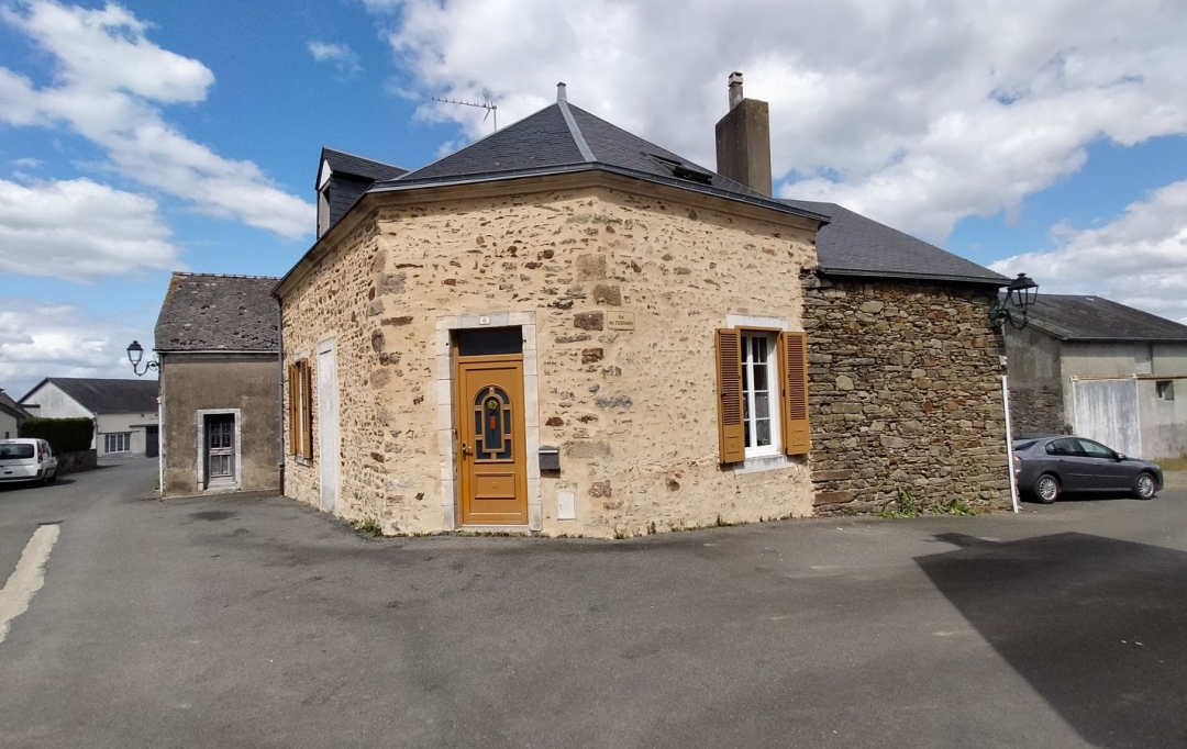 Immobilier des Deux Rives : Maison / Villa | MONT-SAINT-JEAN (72140) | 105 m2 | 117 000 € 